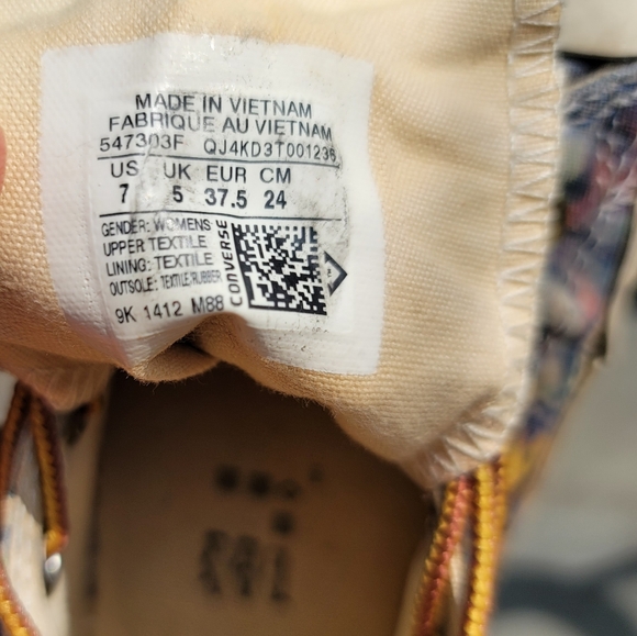 Converse All Star Chuck Taylor Hawaiian Flowers- Women's Size 7 - Picture 10 of 11